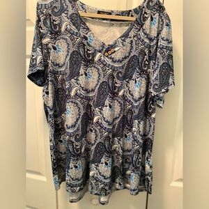 Folunsi Navy, White,Blue paisley short sleeve top 4X